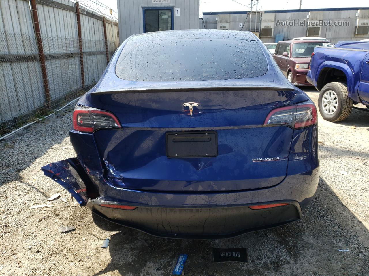 2022 Tesla Model Y  Blue vin: 7SAYGDEF8NF508795