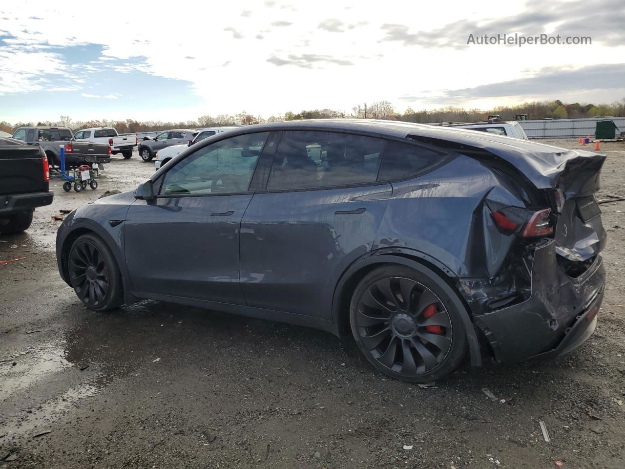 2022 Tesla Model Y  Gray vin: 7SAYGDEF9NF521605