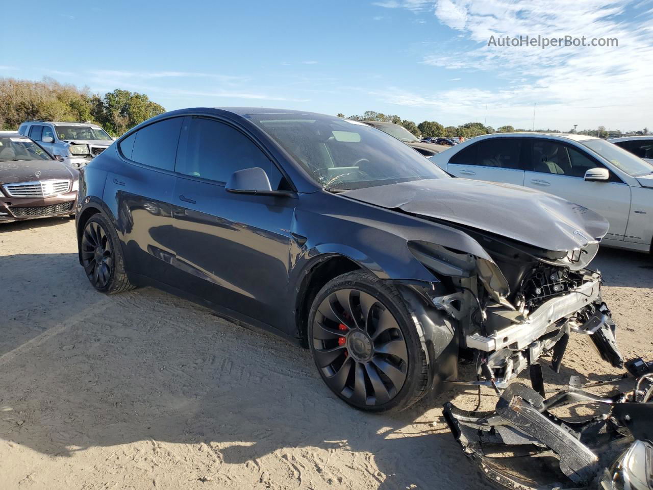 2022 Tesla Model Y  Gray vin: 7SAYGDEF9NF533897