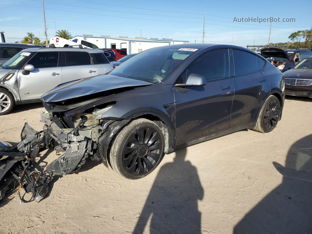 2022 Tesla Model Y  Gray vin: 7SAYGDEF9NF533897