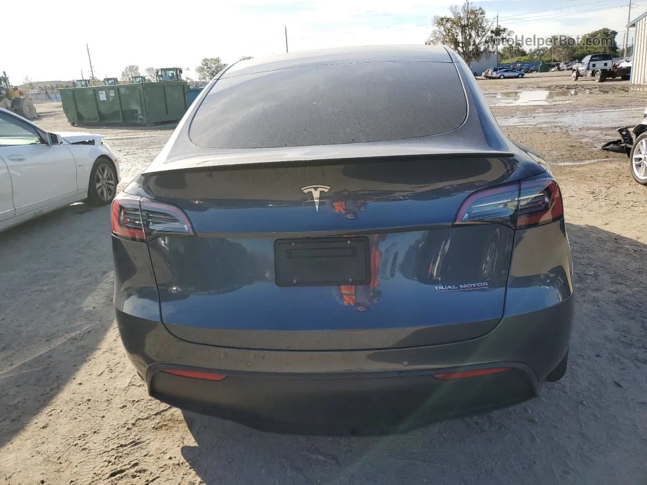 2022 Tesla Model Y  Gray vin: 7SAYGDEF9NF533897