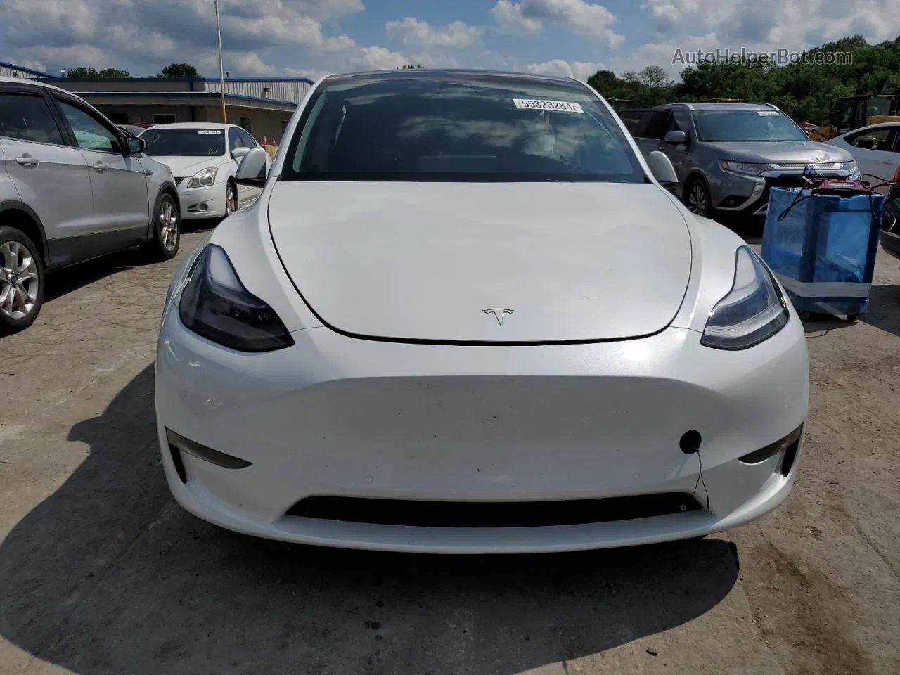 2022 Tesla Model Y  White vin: 7SAYGDEFXNF376977