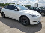 2022 Tesla Model Y  White vin: 7SAYGDEFXNF376977