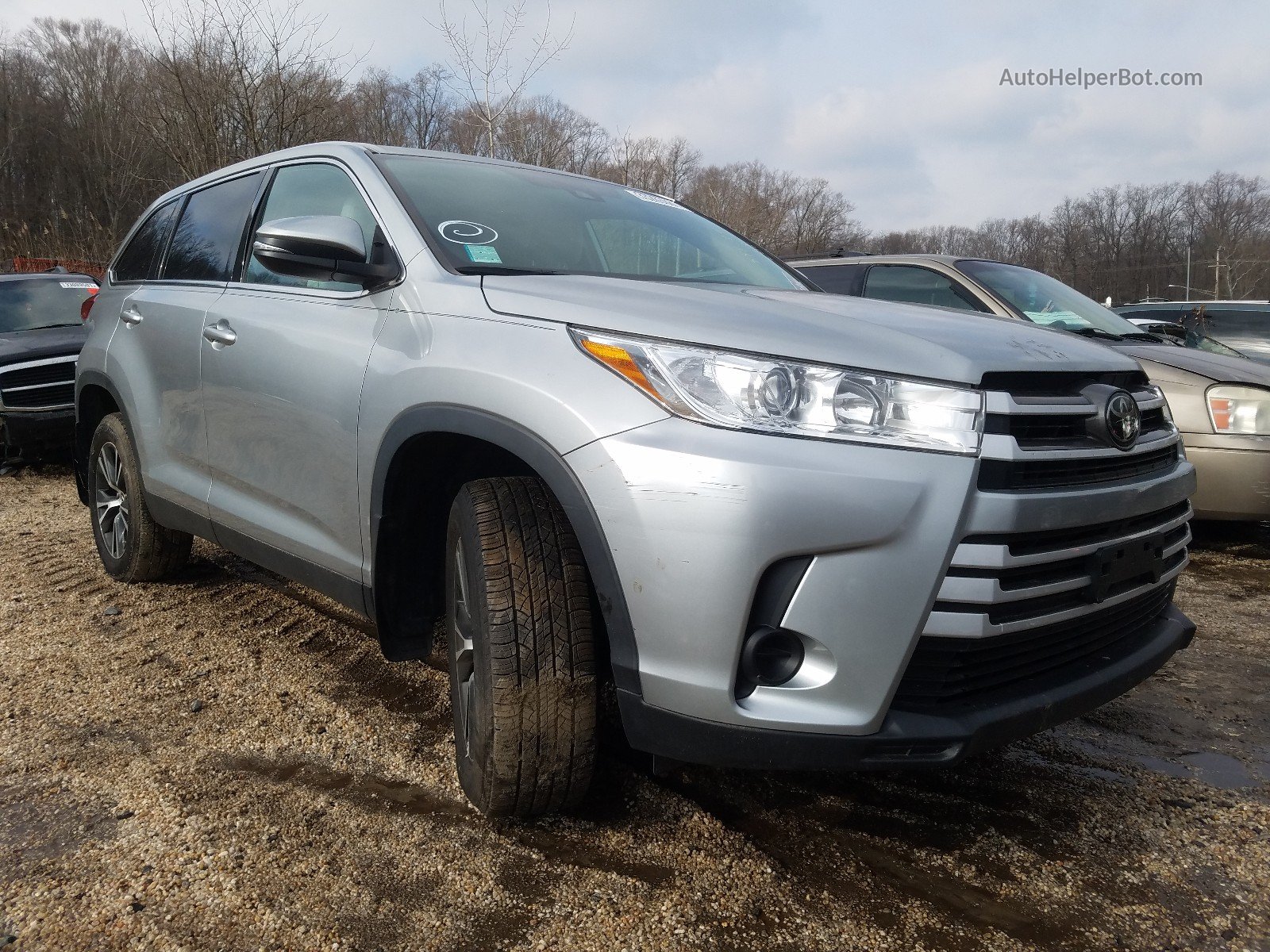 2019 Toyota Highlander Le Silver vin: 5TDBZRFH4KS933366