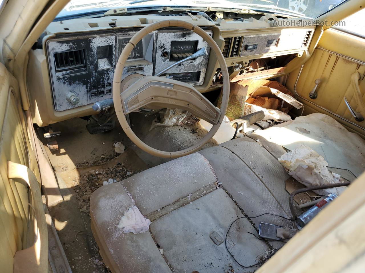 Price & History 1979 Ford Fairmont vin: 9W82F126439 | AutoHelperBot