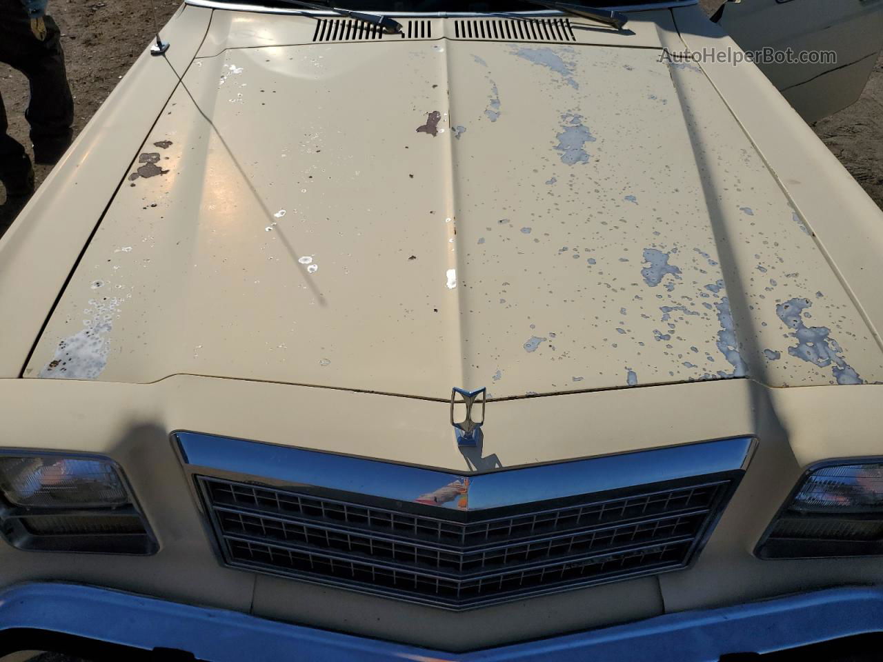 Price & History 1979 Ford Fairmont vin: 9W82F126439 | AutoHelperBot