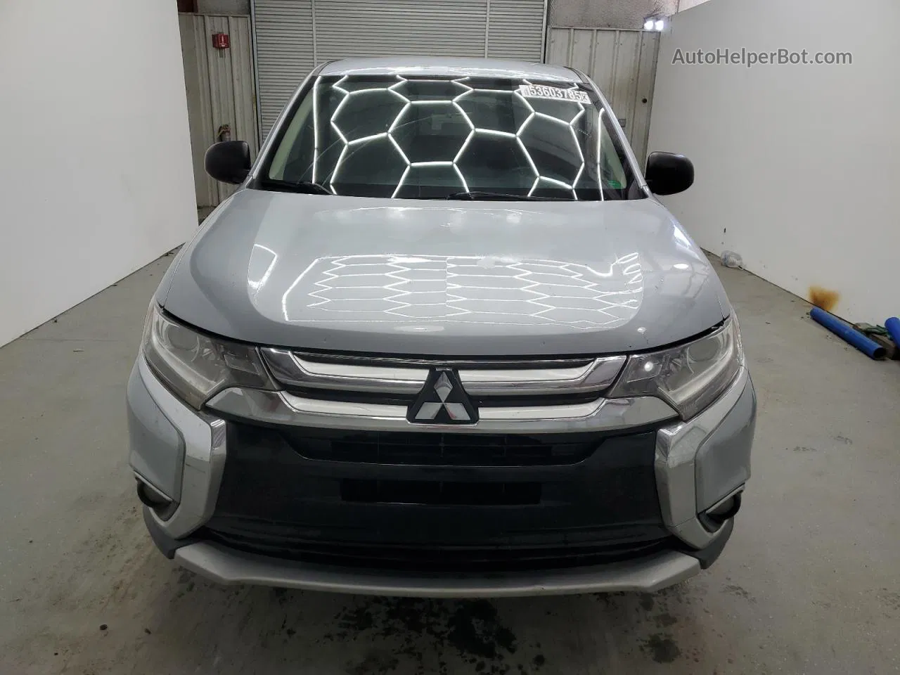 2017 Mitsubishi Outlander Es Silver vin: JA4AD2A30HZ047060