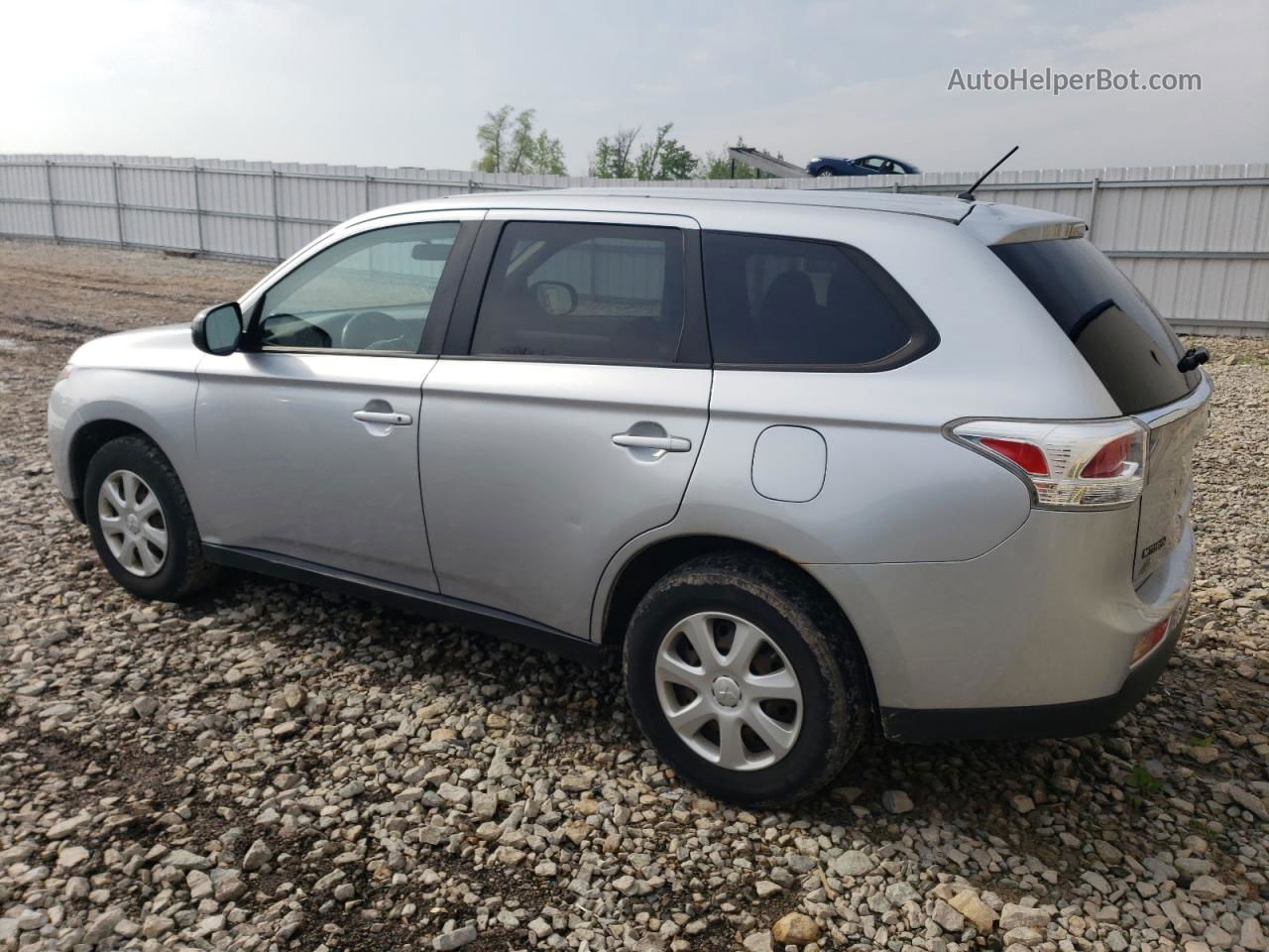 2014 Mitsubishi Outlander Es Silver vin: JA4AD2A32EZ007932