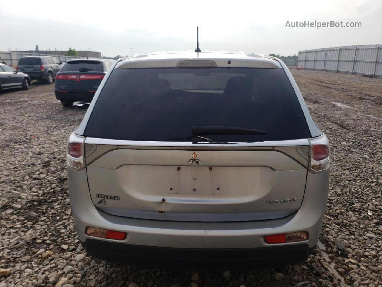 2014 Mitsubishi Outlander Es Серебряный vin: JA4AD2A32EZ007932