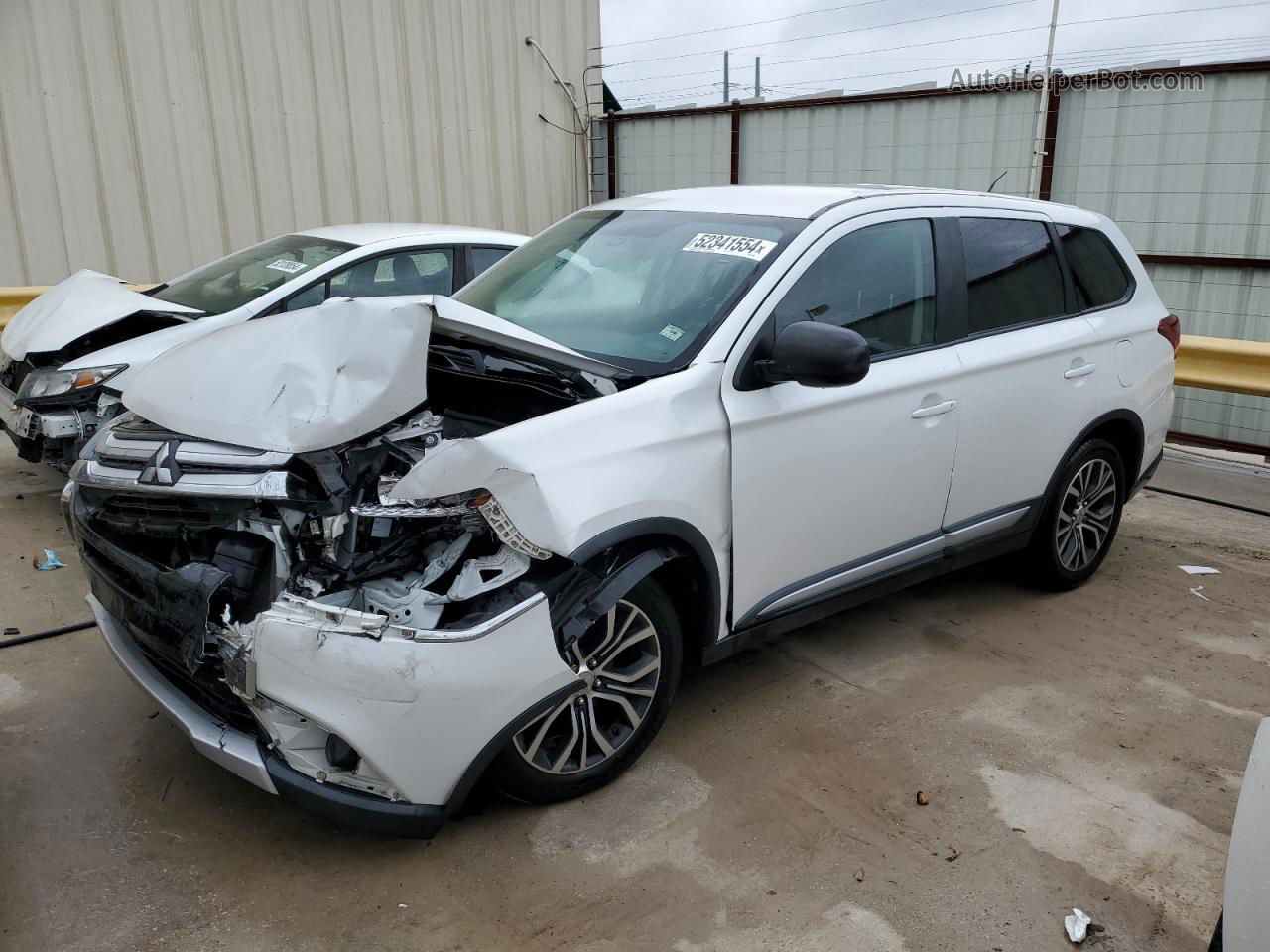 2016 Mitsubishi Outlander Es White vin: JA4AD2A32GZ000286