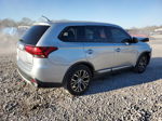 2016 Mitsubishi Outlander Es Silver vin: JA4AD2A32GZ025981