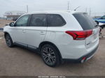 2016 Mitsubishi Outlander Es White vin: JA4AD2A35GZ016711