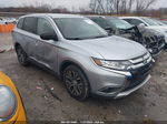 2017 Mitsubishi Outlander Es Silver vin: JA4AD2A36HZ021983