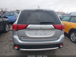 2017 Mitsubishi Outlander Es Silver vin: JA4AD2A36HZ021983