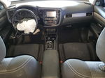 2017 Mitsubishi Outlander Es Серебряный vin: JA4AD2A36HZ064395