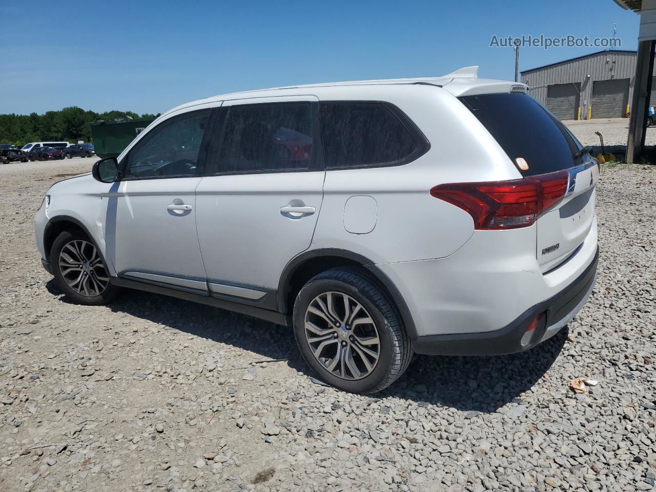 2017 Mitsubishi Outlander Es White vin: JA4AD2A37HZ057536