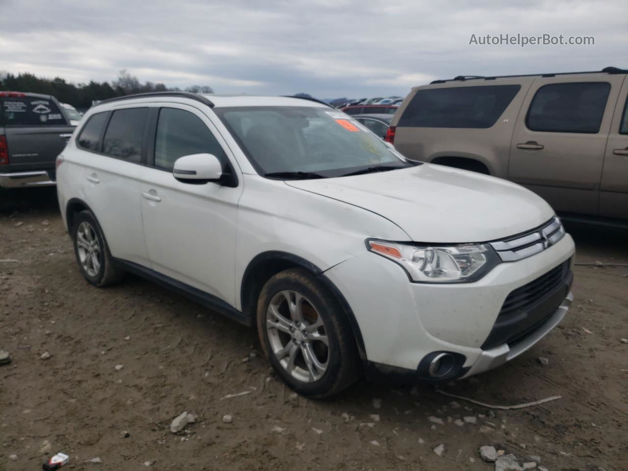 2015 Mitsubishi Outlander Se Белый vin: JA4AD3A31FZ009601