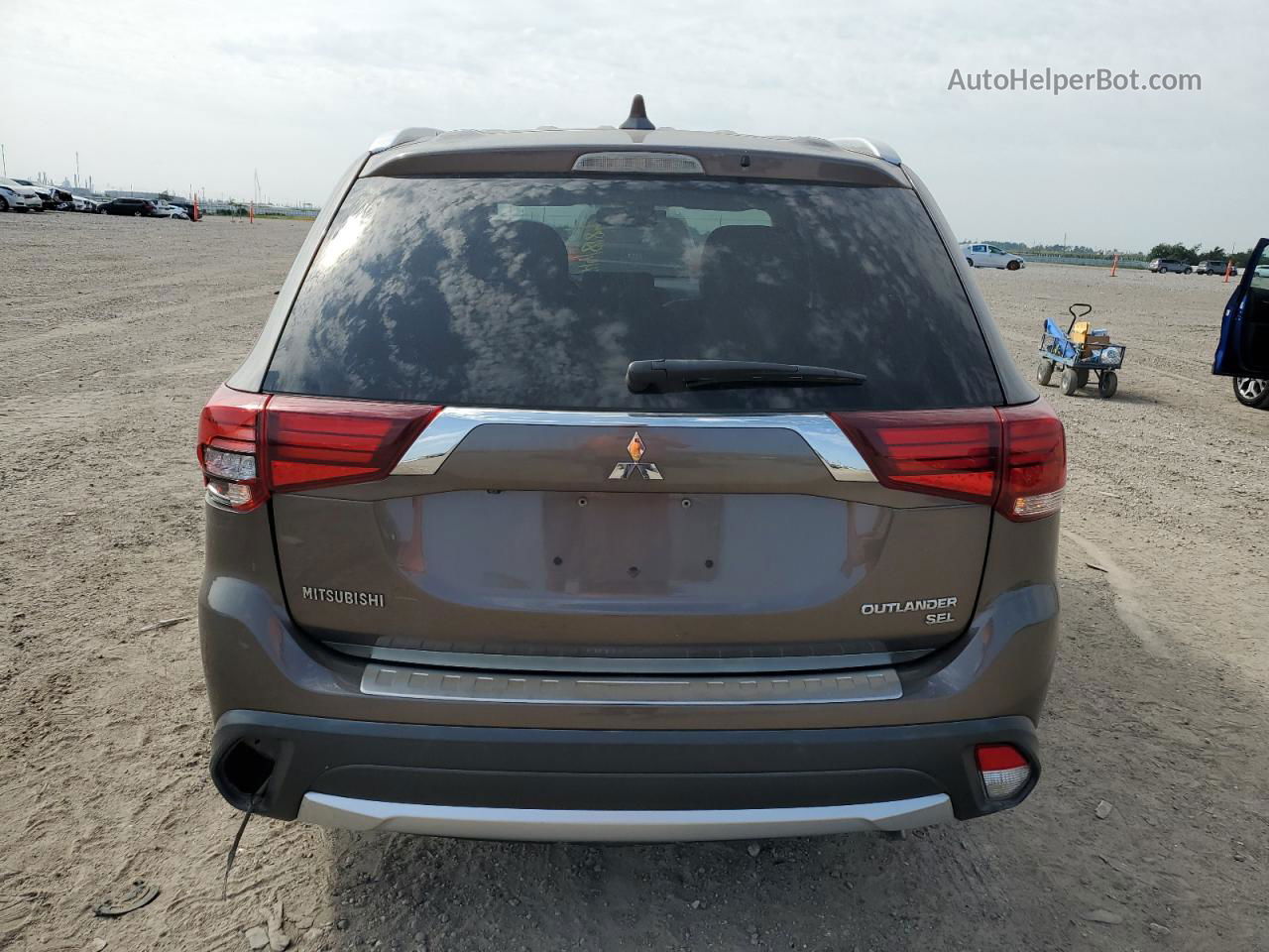 2017 Mitsubishi Outlander Se Brown vin: JA4AD3A31HZ007060