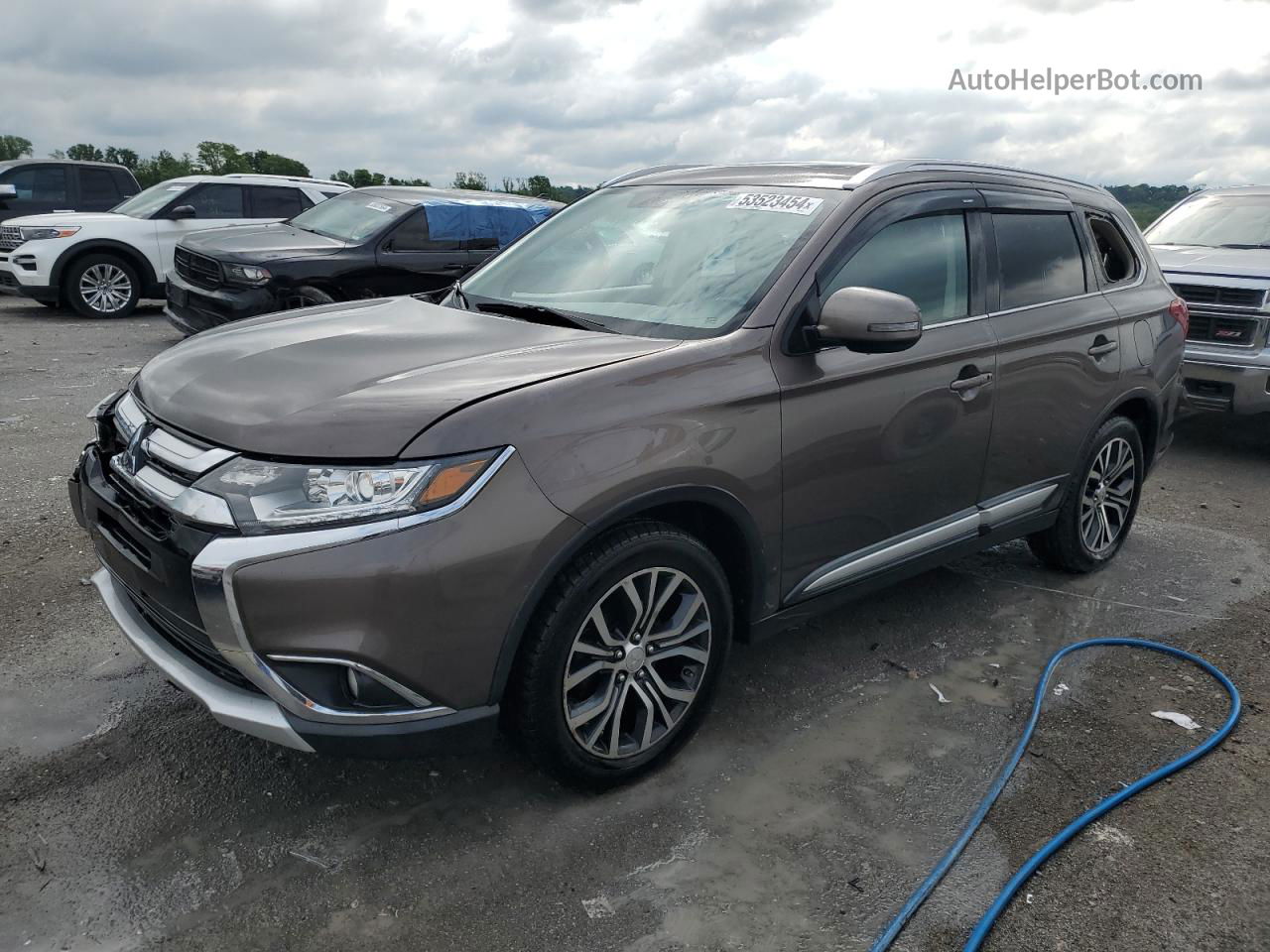 2017 Mitsubishi Outlander Se Коричневый vin: JA4AD3A31HZ029415