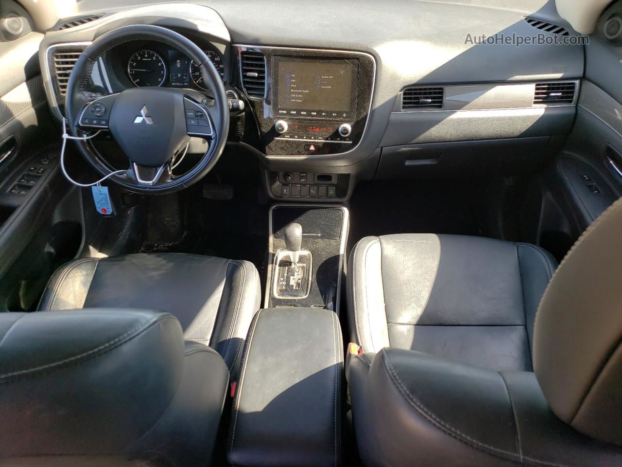 2020 Mitsubishi Outlander Se Silver vin: JA4AD3A31LZ019833