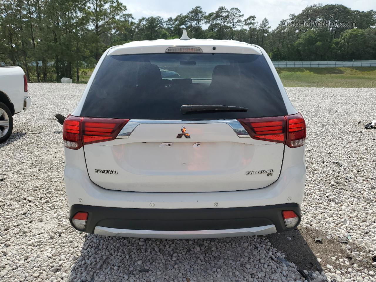 2017 Mitsubishi Outlander Se White vin: JA4AD3A32HZ070250