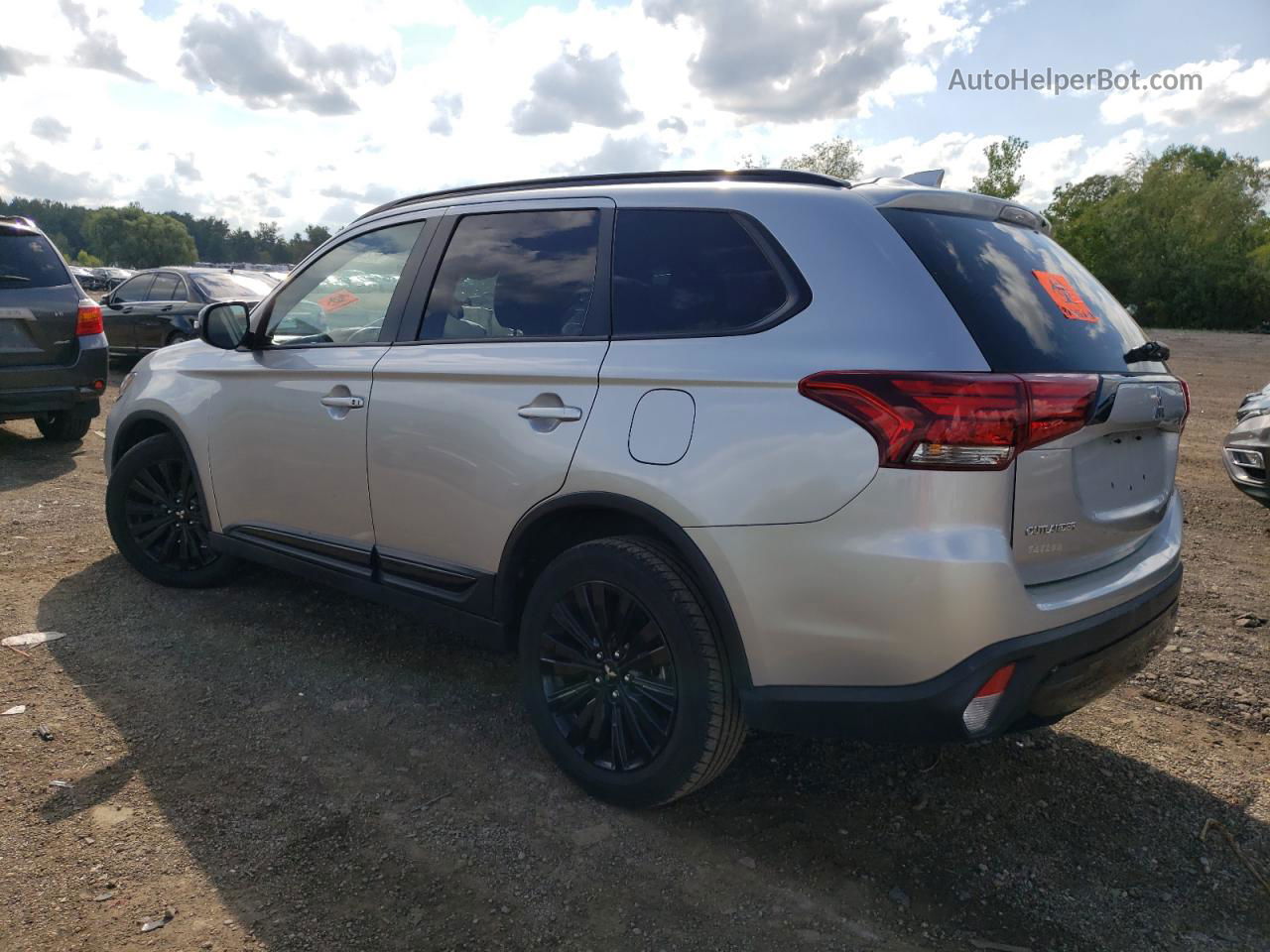 2020 Mitsubishi Outlander Se Silver vin: JA4AD3A33LJ000599