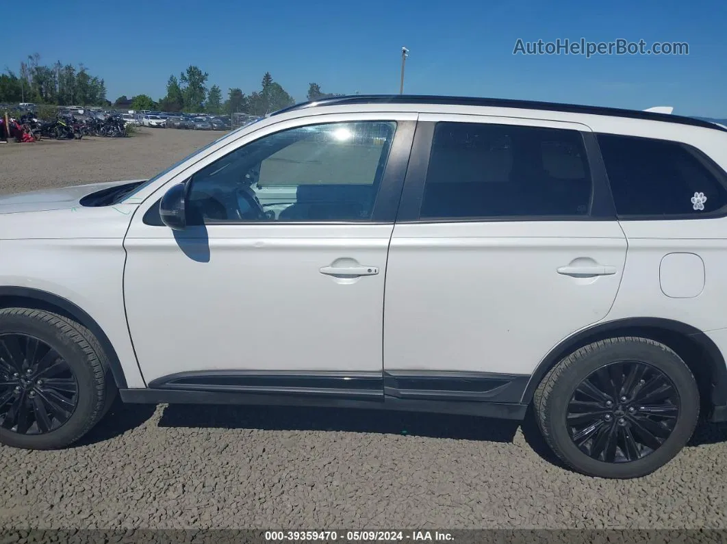 2020 Mitsubishi Outlander Le 2.4 White vin: JA4AD3A33LZ028291