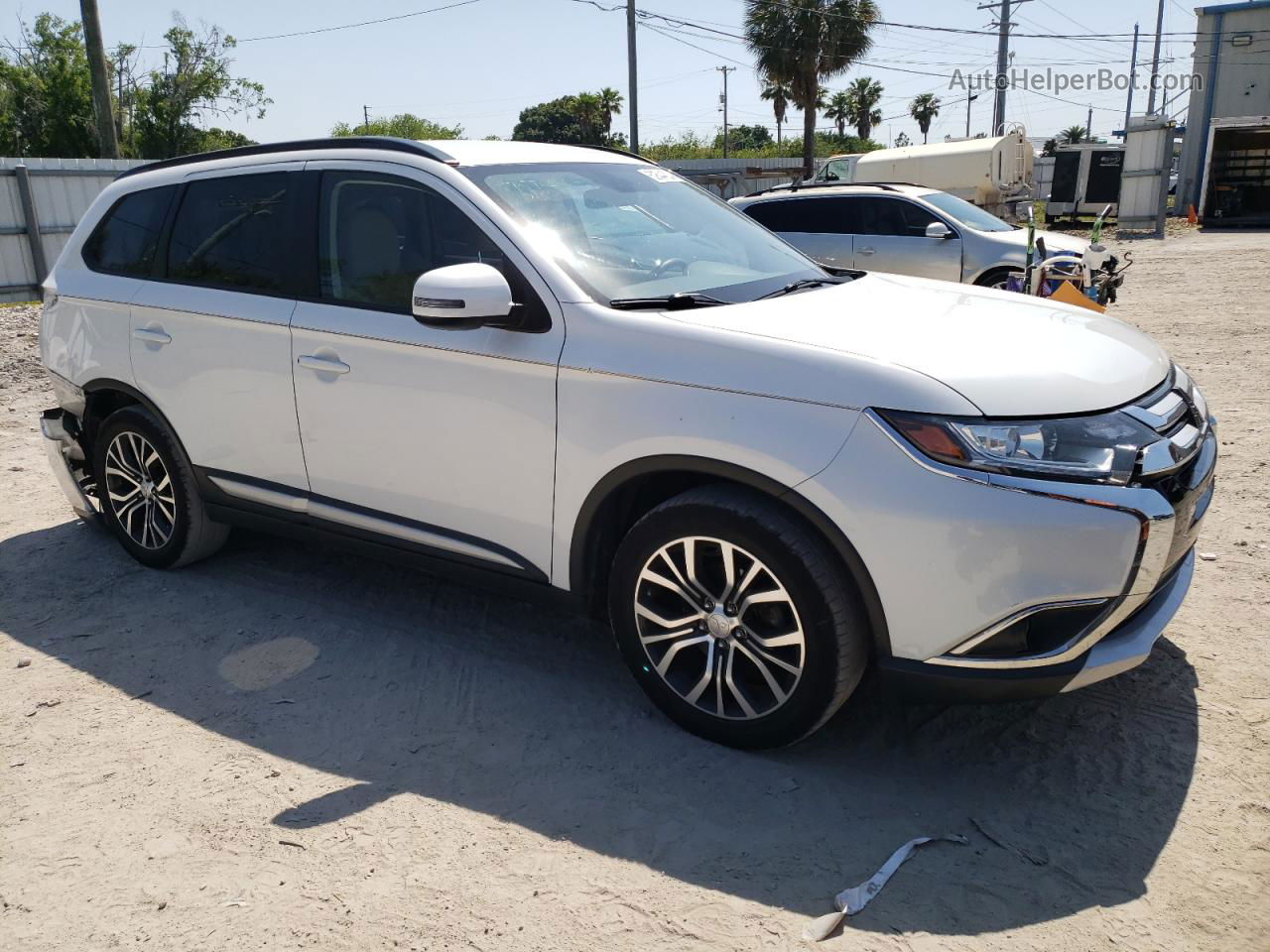 2016 Mitsubishi Outlander Se Белый vin: JA4AD3A35GZ012714