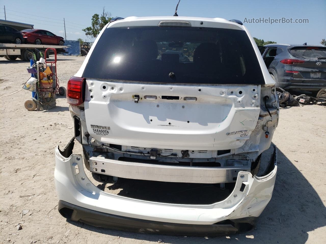 2016 Mitsubishi Outlander Se White vin: JA4AD3A35GZ012714