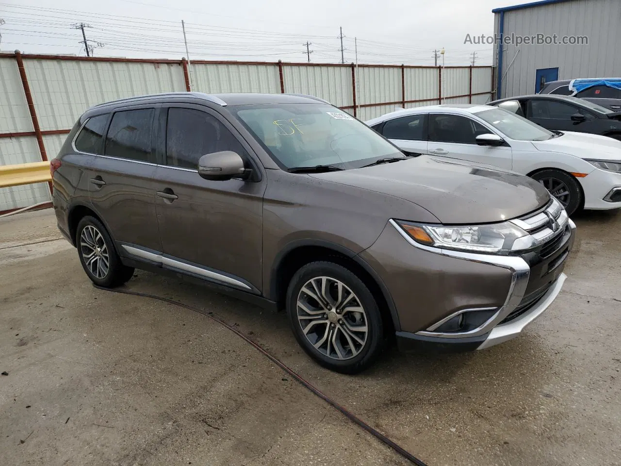 2017 Mitsubishi Outlander Se Brown vin: JA4AD3A37HZ051810