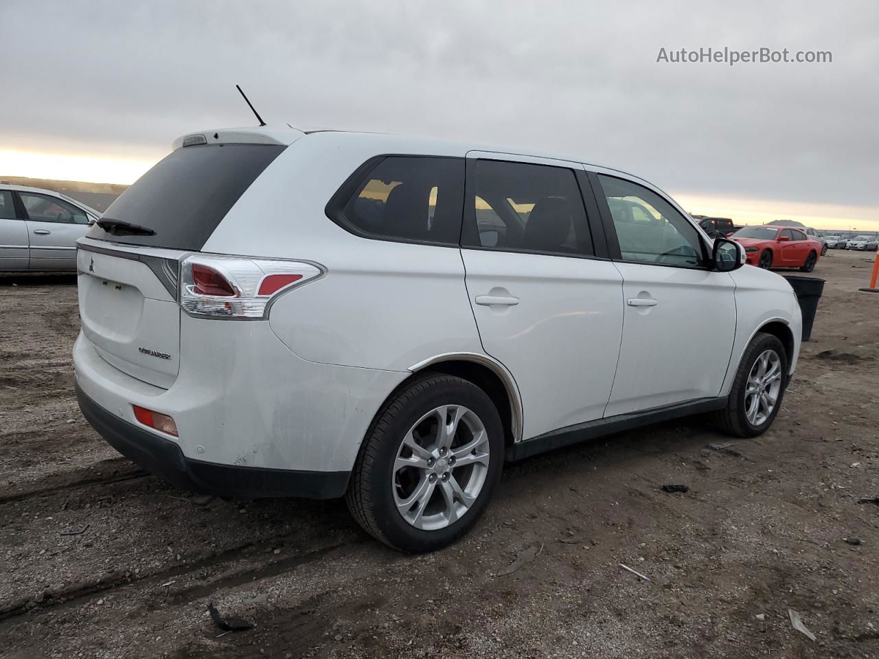 2014 Mitsubishi Outlander Se White vin: JA4AD3A38EZ005446