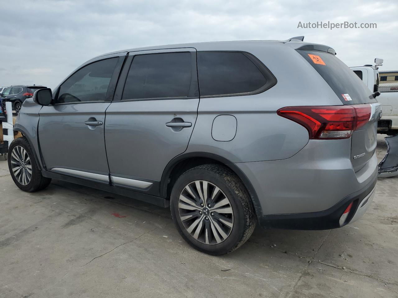 2020 Mitsubishi Outlander Se Серый vin: JA4AD3A38LZ007761