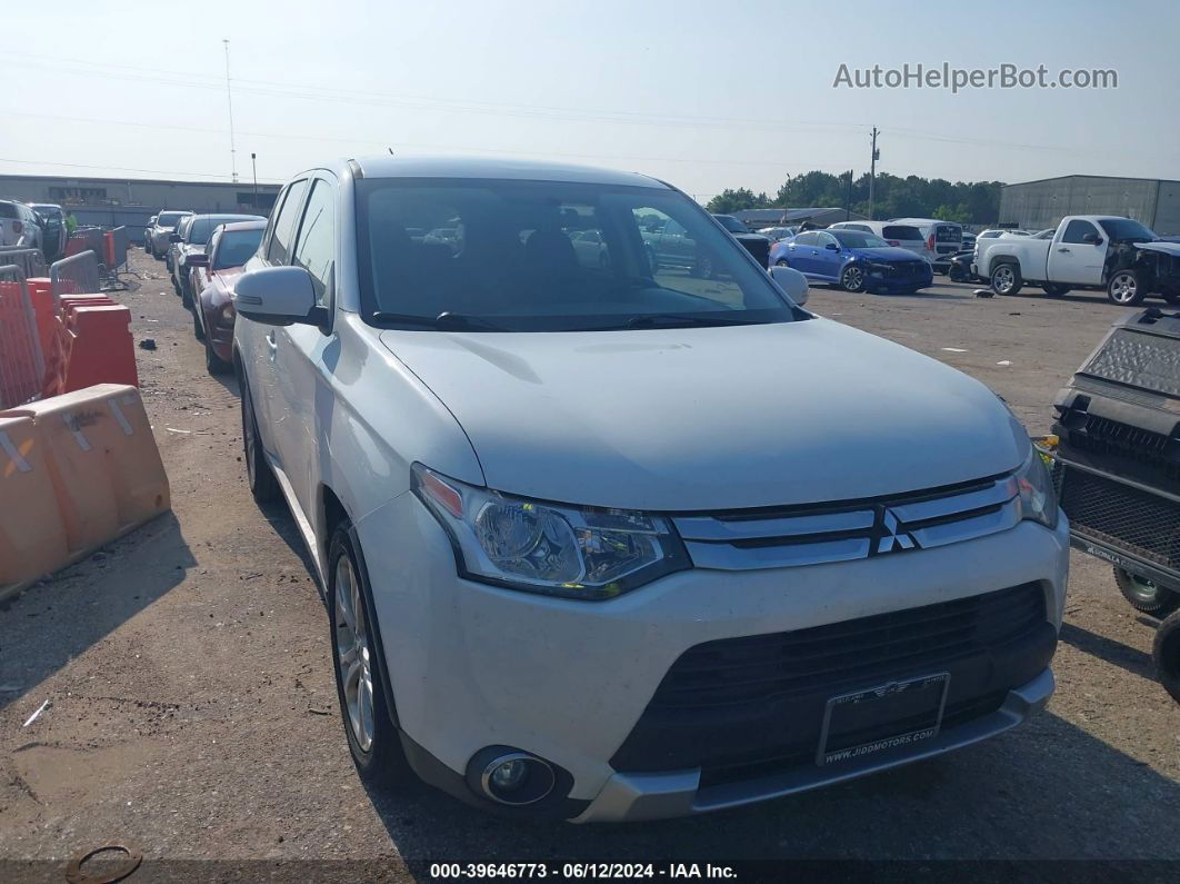 2015 Mitsubishi Outlander Se White vin: JA4AD3A3XFZ004980