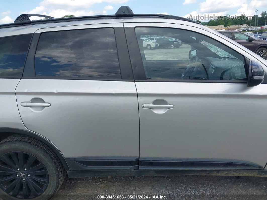 2020 Mitsubishi Outlander   Silver vin: JA4AD3A3XLZ029289