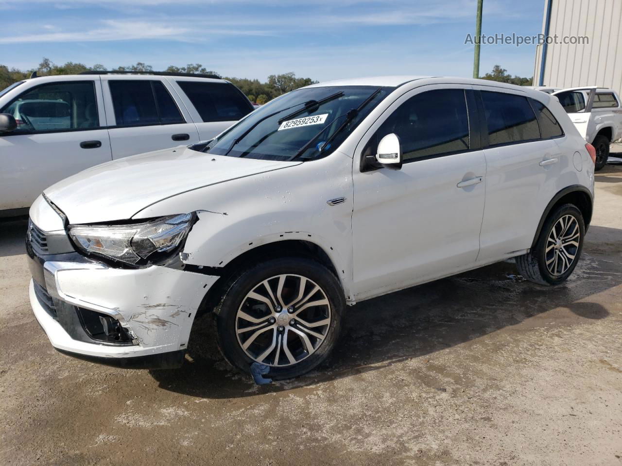 2017 Mitsubishi Outlander Sport Es White vin: JA4AP3AU4HZ024838