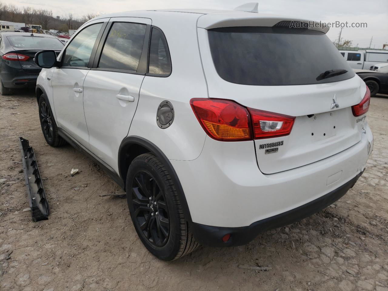 2017 Mitsubishi Outlander Sport Es Белый vin: JA4AP3AU6HZ050552