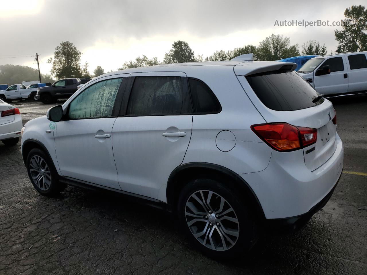 2017 Mitsubishi Outlander Sport Es White vin: JA4AP3AU7HZ042654