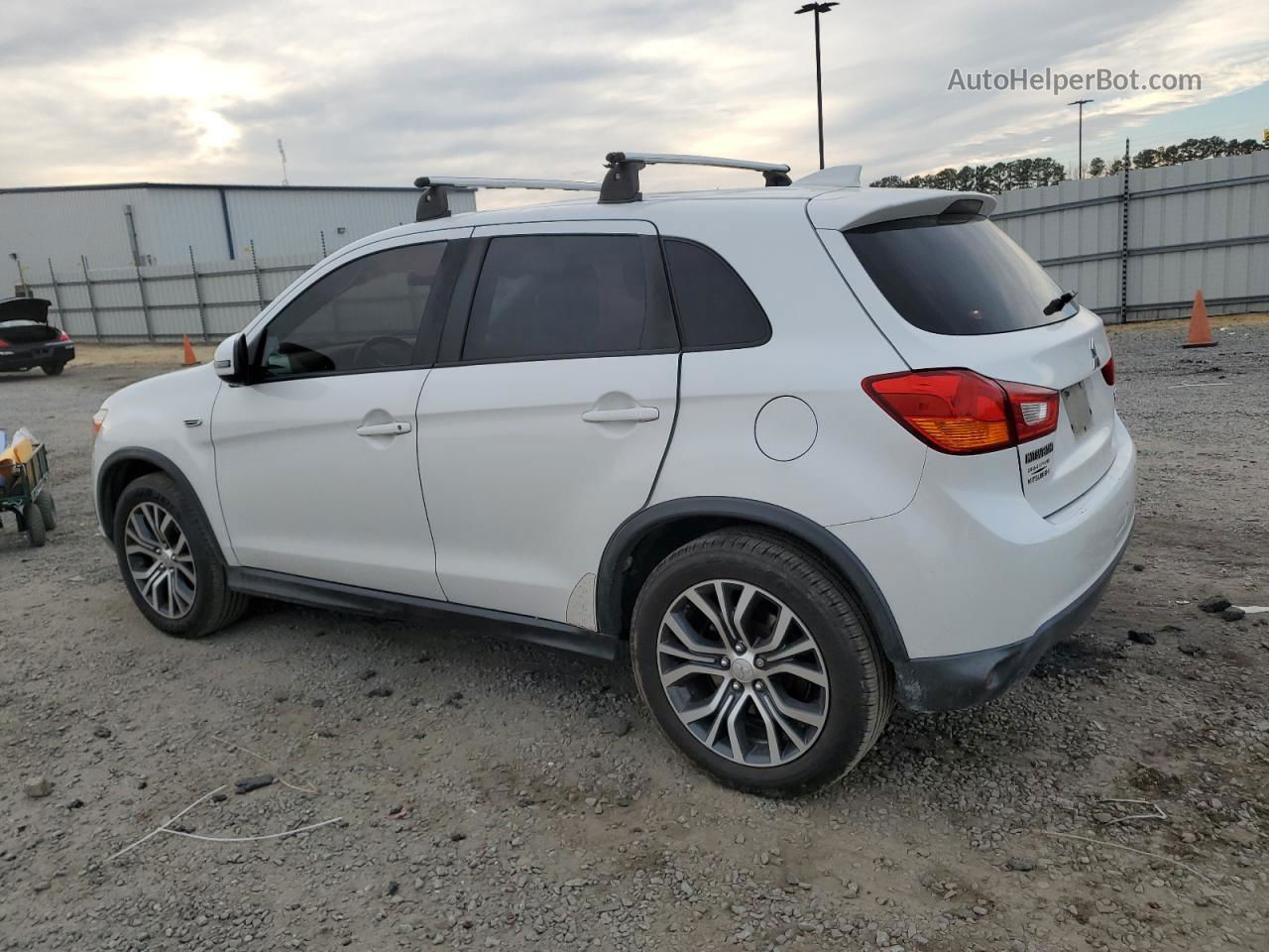 2017 Mitsubishi Outlander Sport Es Белый vin: JA4AP3AU9HZ023068