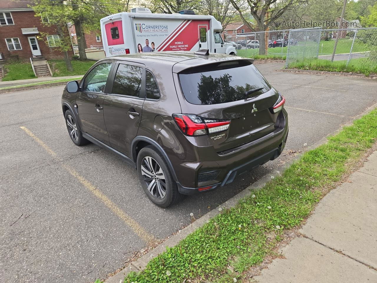 2020 Mitsubishi Outlander Sport Es Brown vin: JA4AP3AUXLU011940