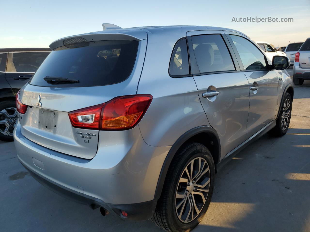 2017 Mitsubishi Outlander Sport Es Серебряный vin: JA4AP3AW1HZ042201