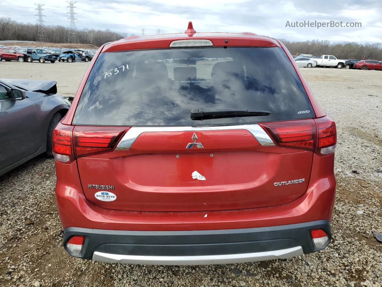 2017 Mitsubishi Outlander Es Красный vin: JA4AZ2A33HZ030447