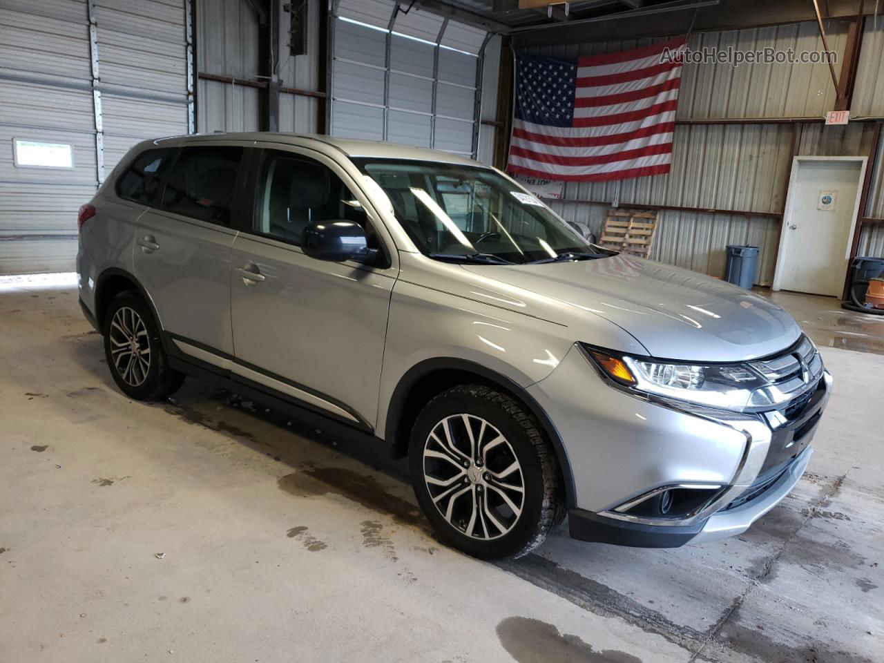 2017 Mitsubishi Outlander Es Серебряный vin: JA4AZ2A36HZ045198