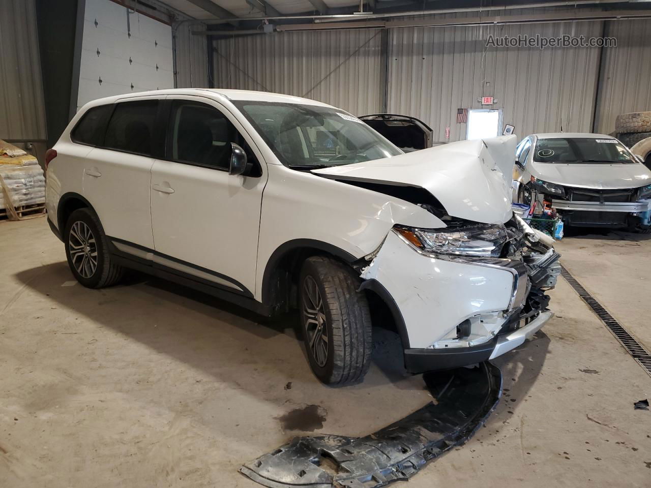 2017 Mitsubishi Outlander Es White vin: JA4AZ2A38HZ057496