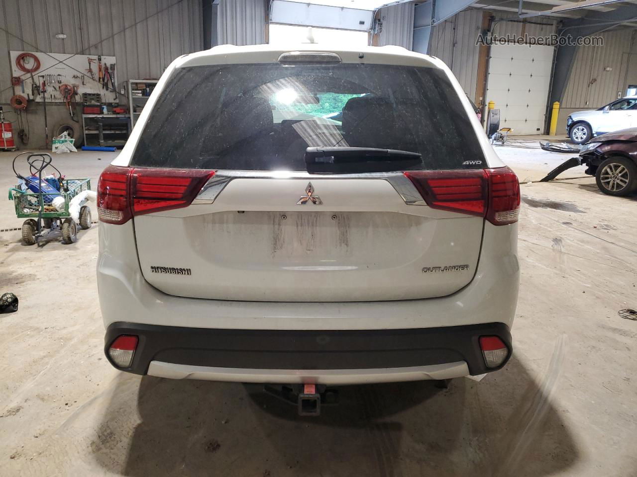 2017 Mitsubishi Outlander Es White vin: JA4AZ2A38HZ057496