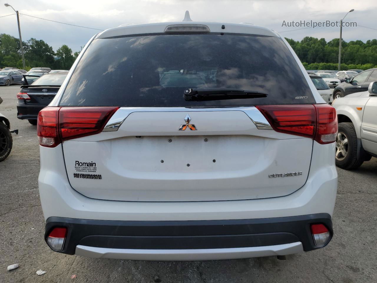 2017 Mitsubishi Outlander Es White vin: JA4AZ2A39HZ031487