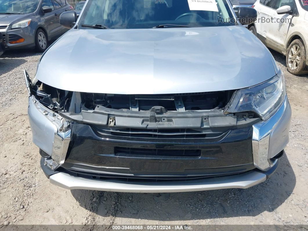 2017 Mitsubishi Outlander Es Silver vin: JA4AZ2A39HZ031988