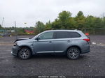 2017 Mitsubishi Outlander Es Silver vin: JA4AZ2A3XHZ052154