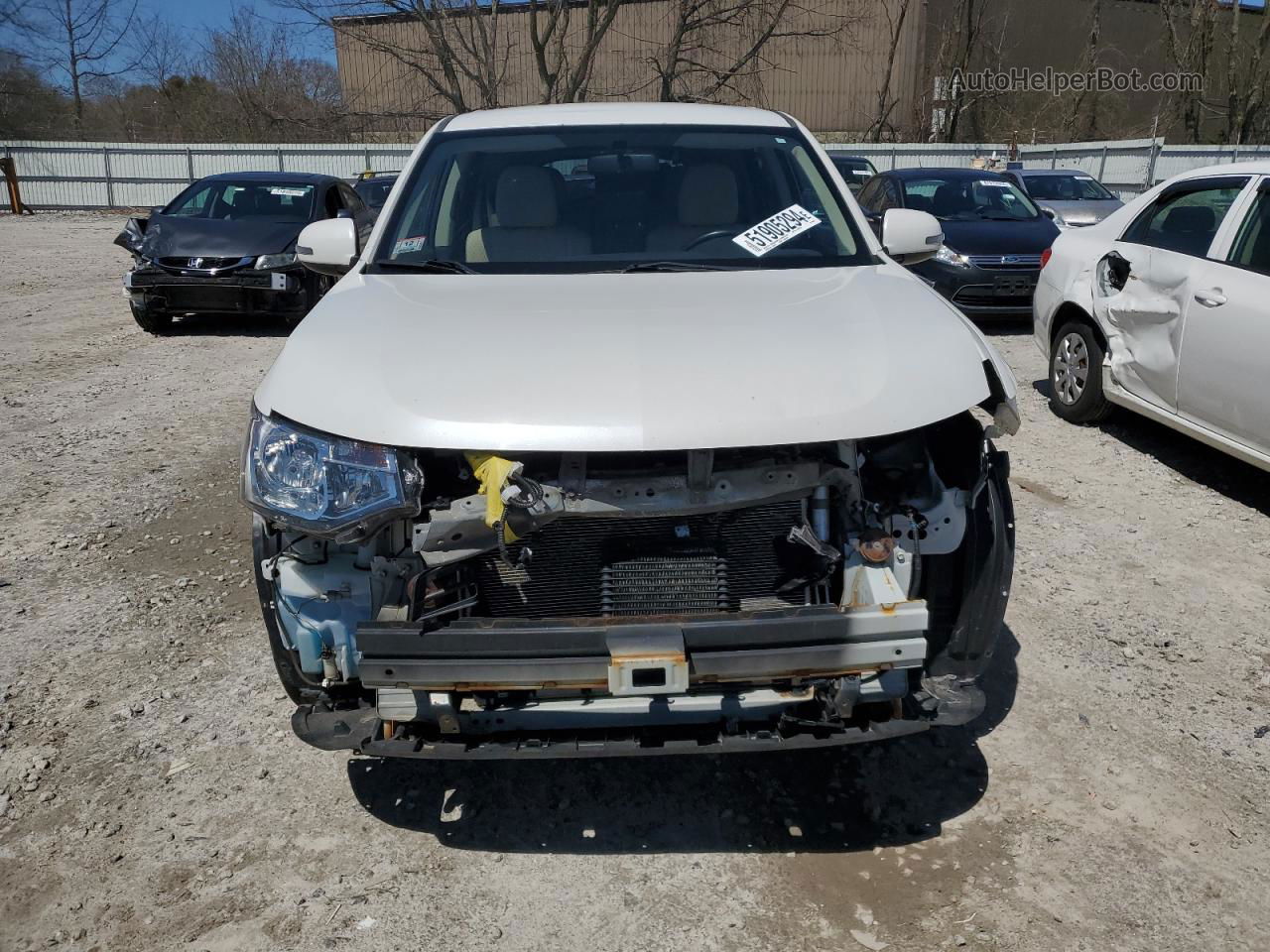 2014 Mitsubishi Outlander Se White vin: JA4AZ3A33EZ006098