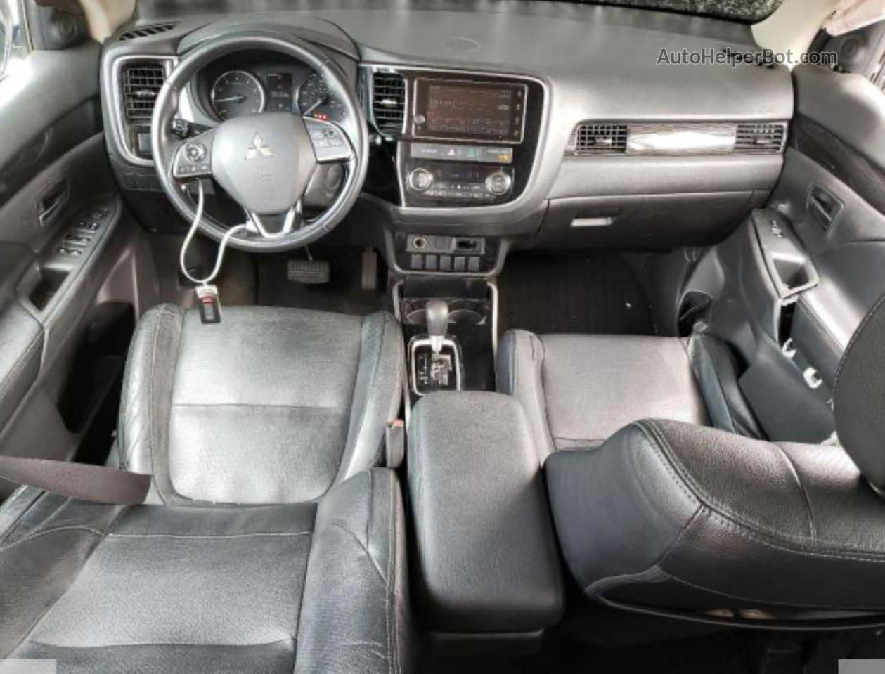 2017 Mitsubishi Outlander Se White vin: JA4AZ3A33HZ012570