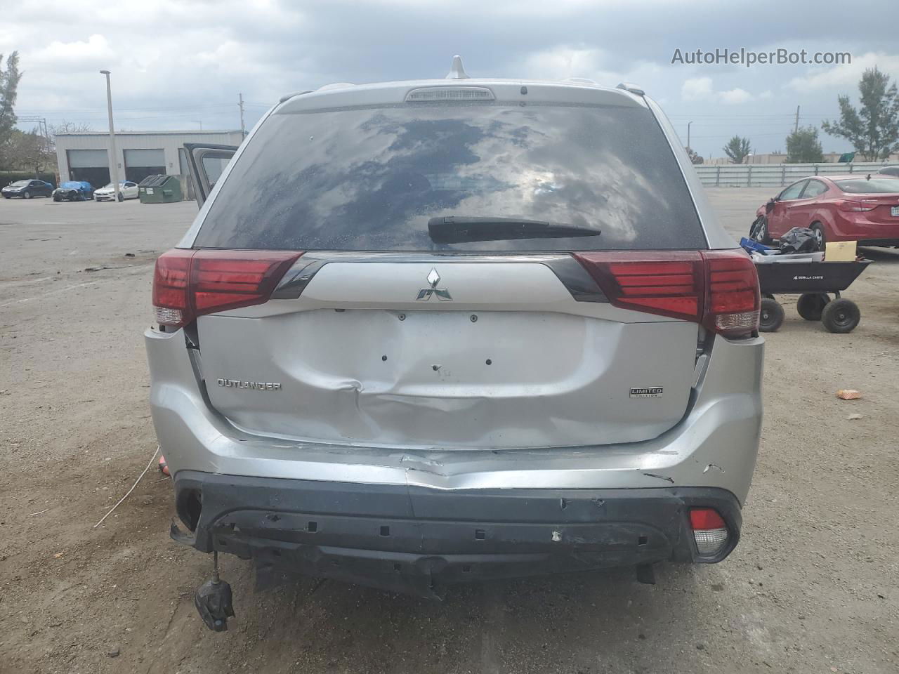 2020 Mitsubishi Outlander Se Silver vin: JA4AZ3A34LJ001813